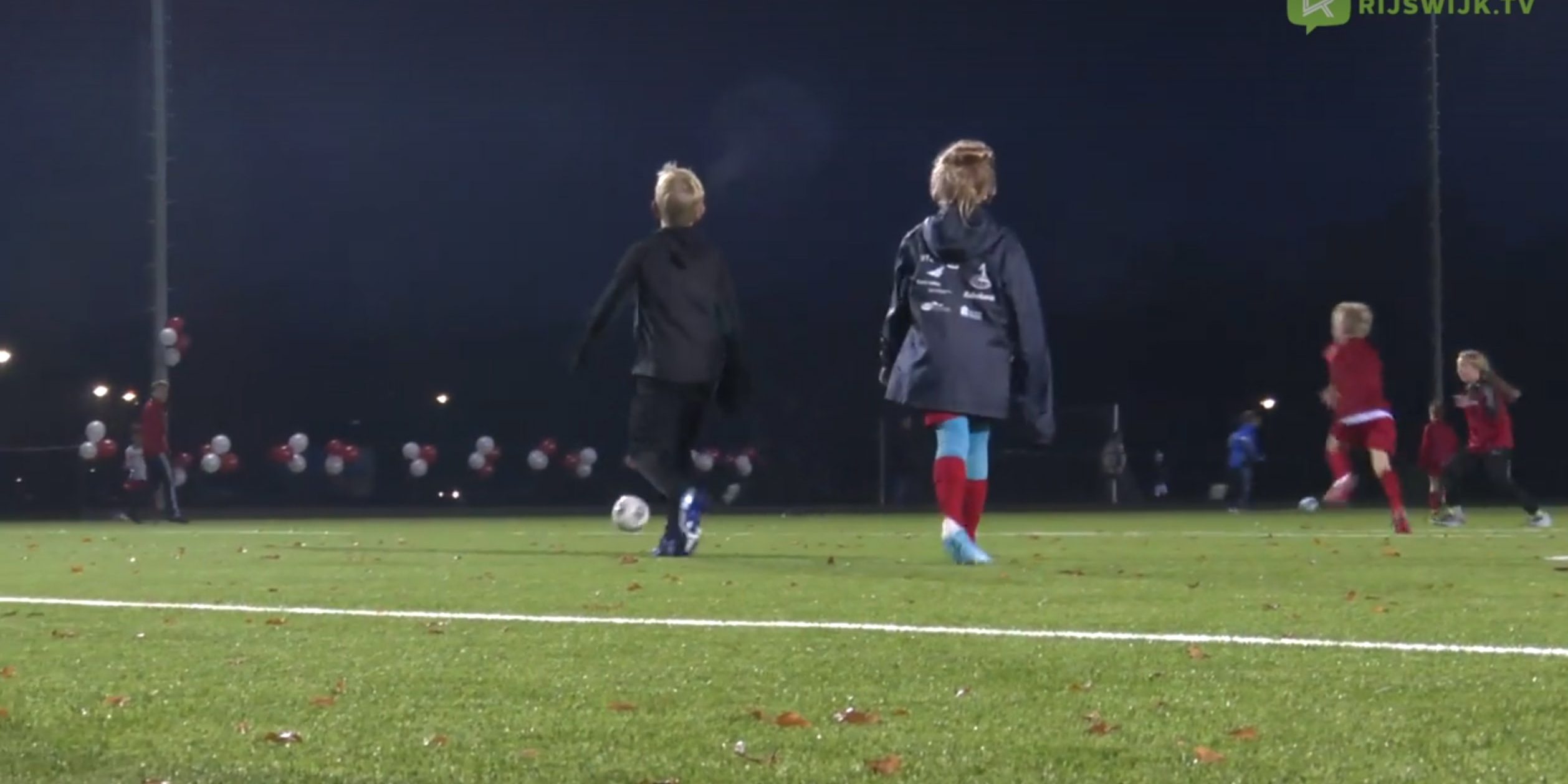 kunstgrasveld bij Semper Altius feestelijk geopend